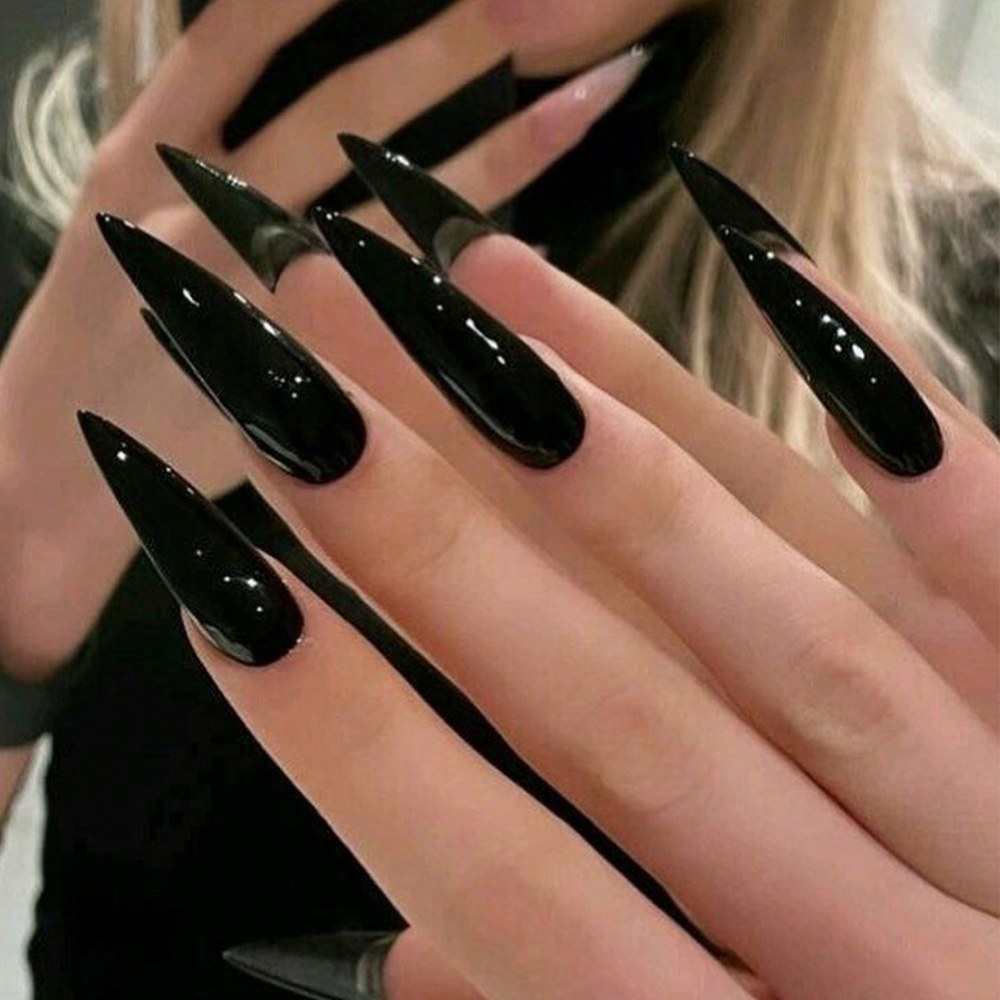 Faux ongles noirs extra-longs